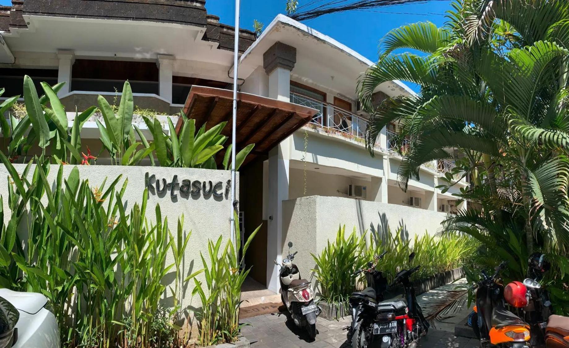 Kuta Suci Guesthouse Exterior foto